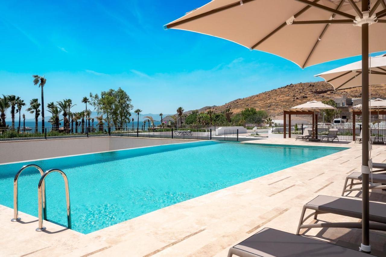 Radisson Collection Hotel, Bodrum Akyarlar Kültér fotó The pool at the hotel