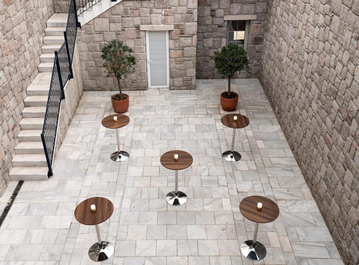 Radisson Collection Hotel, Bodrum Akyarlar Kültér fotó The courtyard of the museum