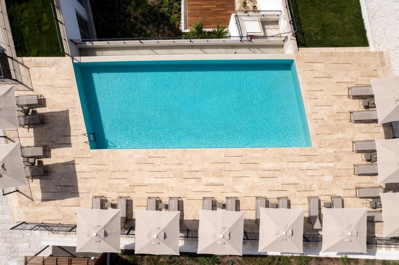 Radisson Collection Hotel, Bodrum Akyarlar Kültér fotó Aerial view of a swimming pool