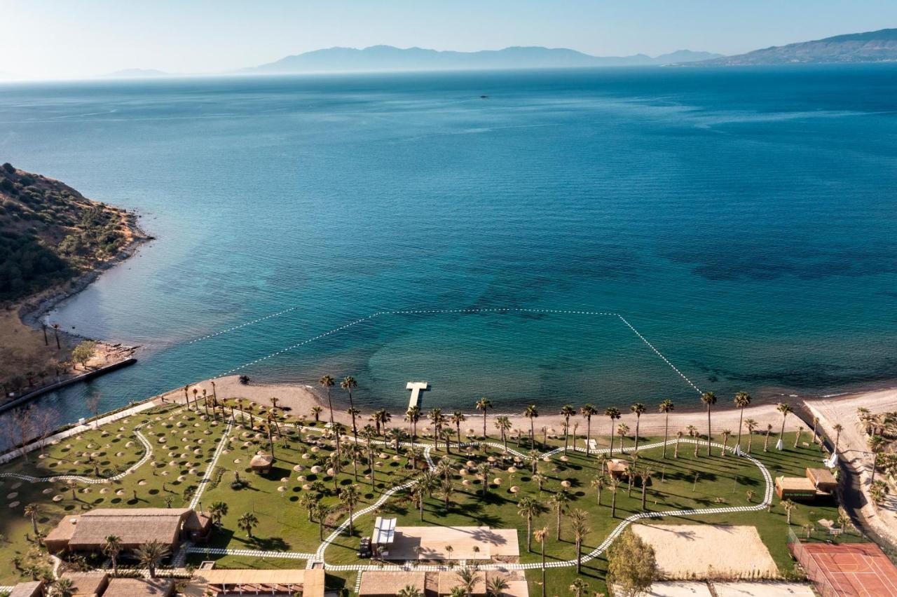 Radisson Collection Hotel, Bodrum Akyarlar Kültér fotó Aerial view of the resort